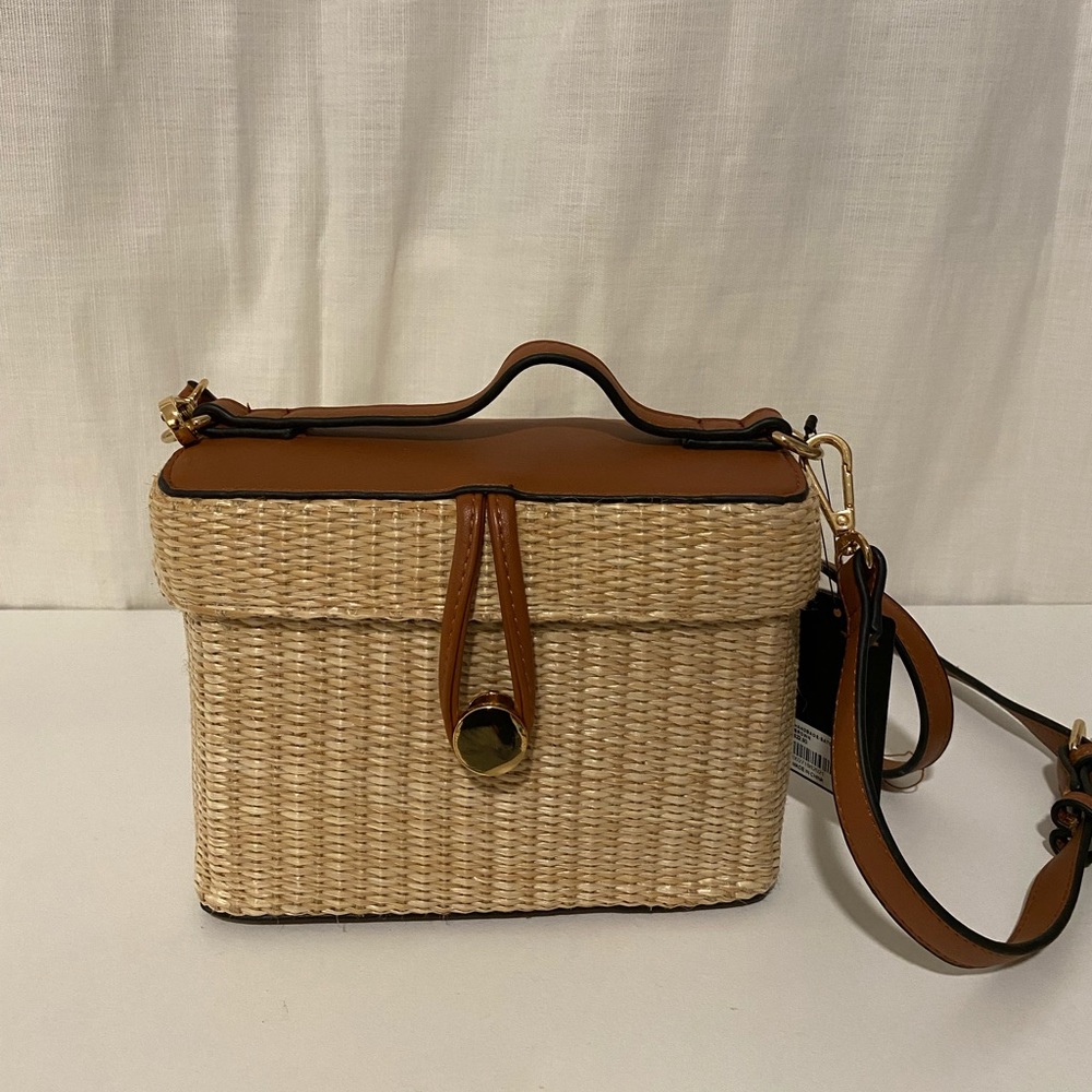 Straw crossbody bag